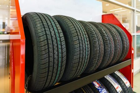 Vybíráme pneumatiky. Jaké parametry je důležité sledovat?